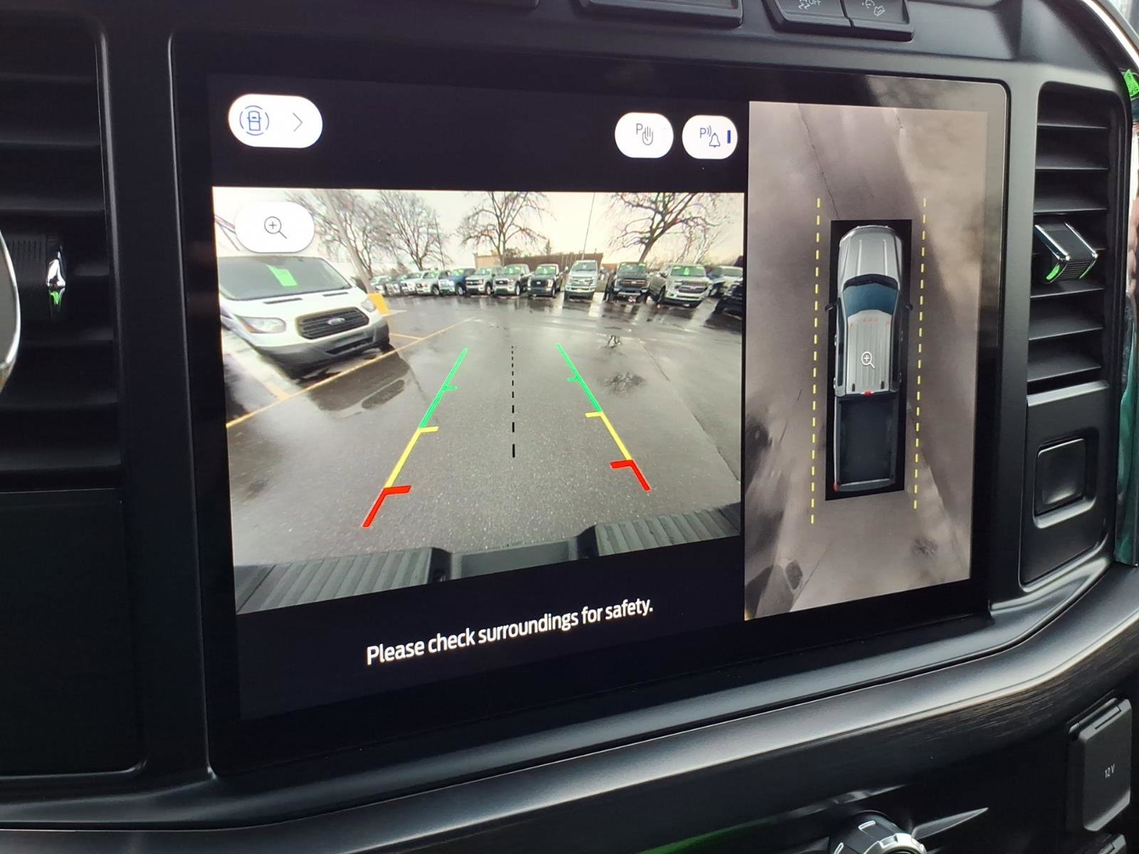 Used 2024 Ford F250 Lariat w/ Sport Appearance Package image 9