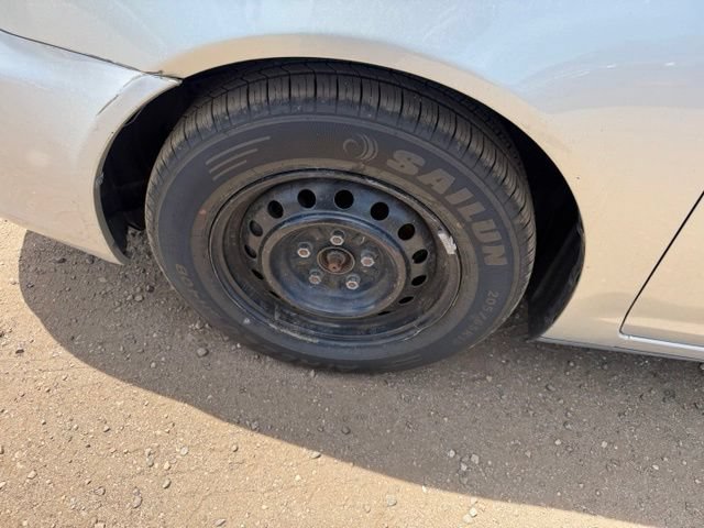 Used 2005 Toyota Camry LE FWD image 11