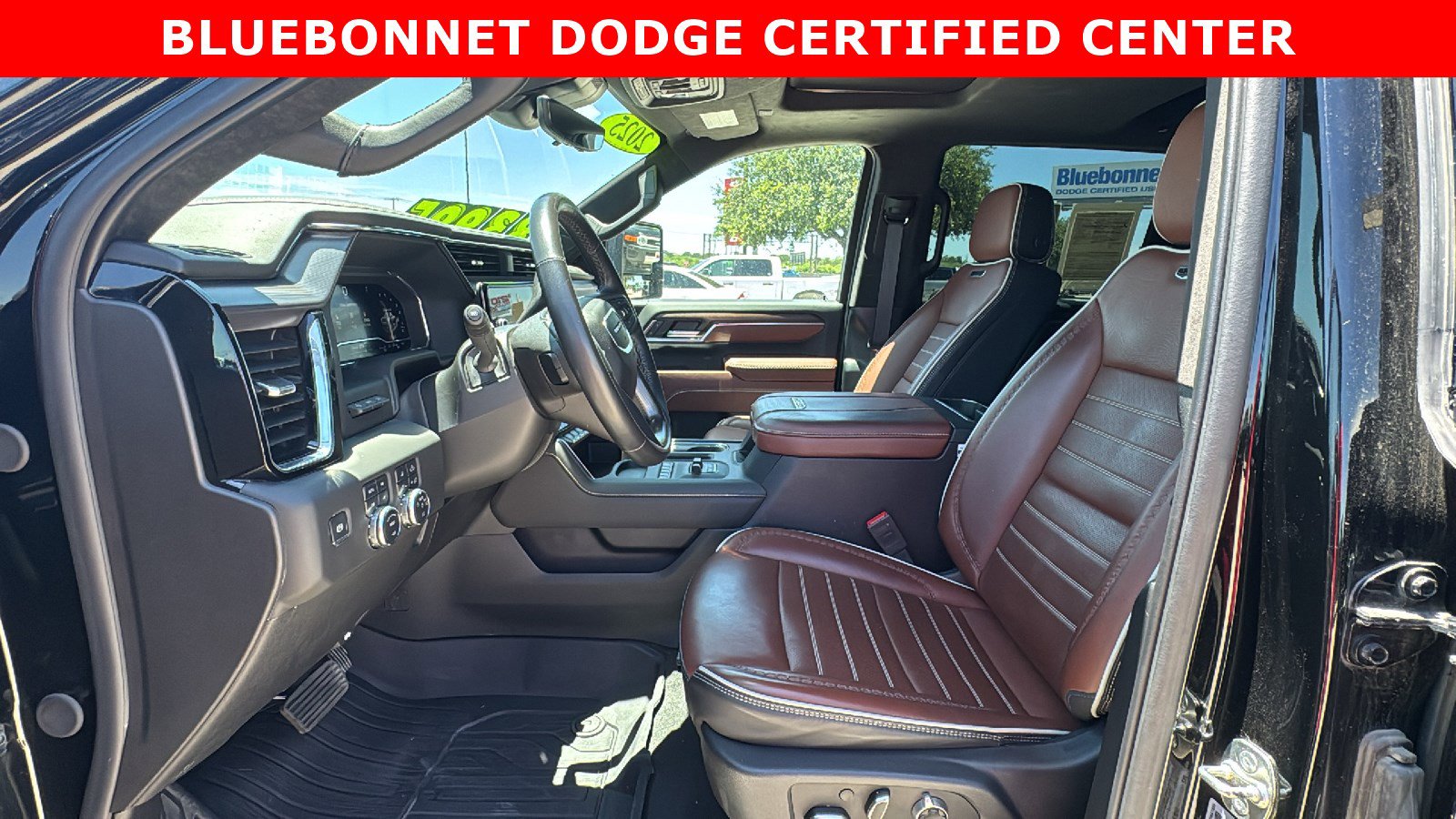 Used 2025 GMC Sierra 2500 Denali Ultimate w/ Max Trailering Package AWD/4WD image 9