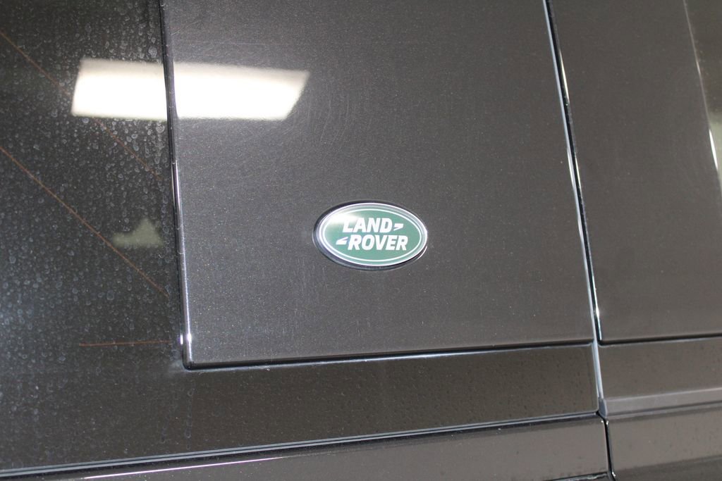 Used 2024 Land Rover Defender 110 S image 12