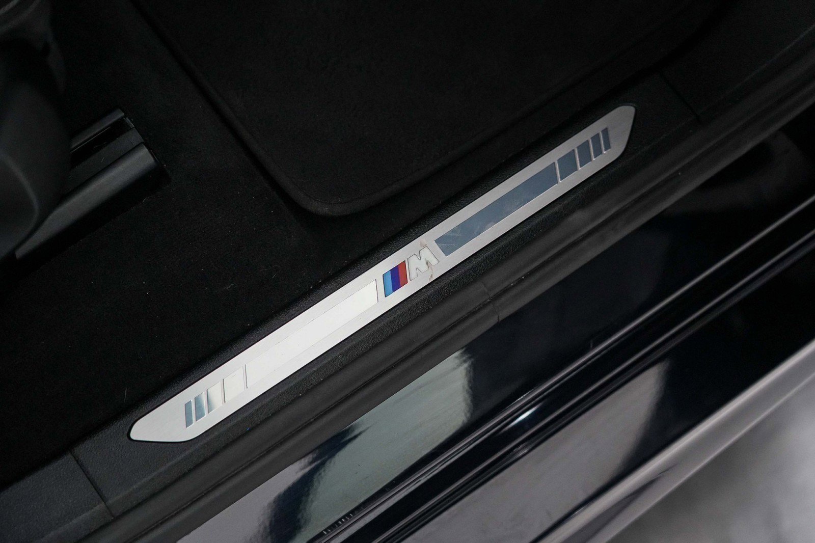 Used 2020 BMW X6 sDrive40i w/ Executive Package RWD image 28