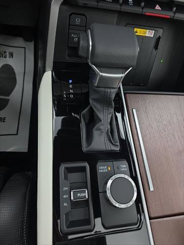 Certified 2024 Toyota Sequoia Capstone AWD/4WD image 25