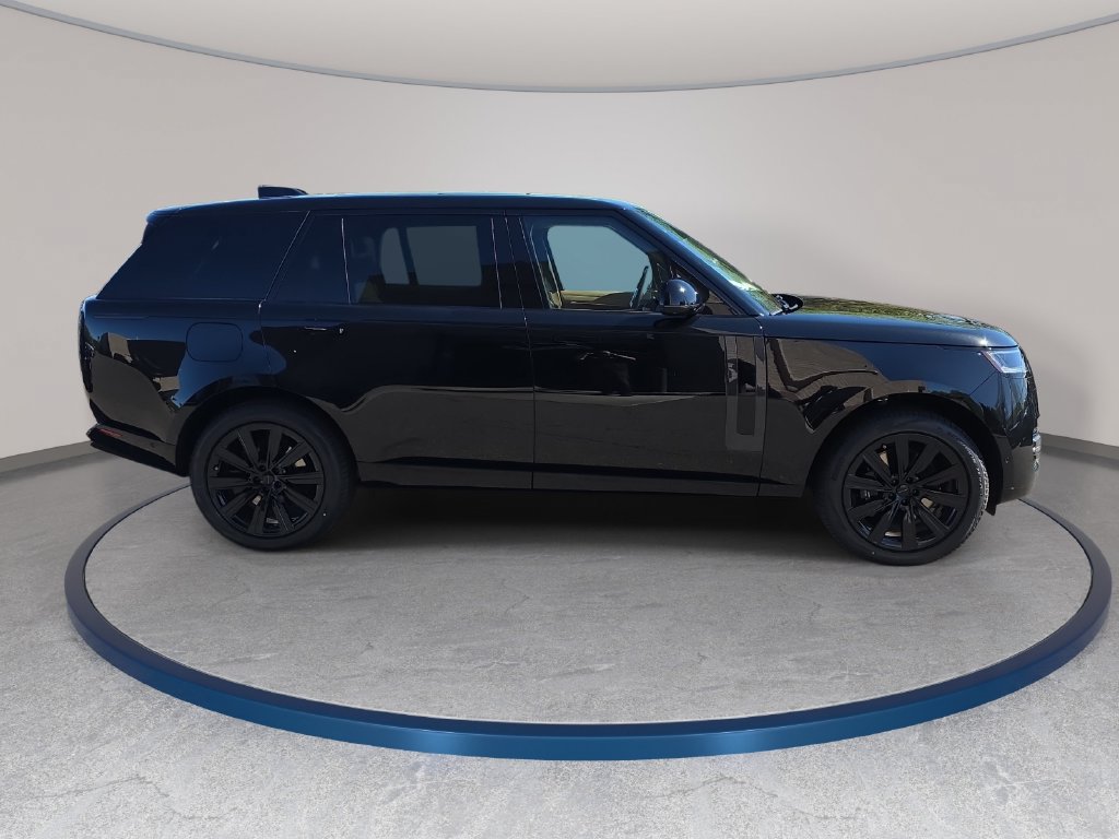 New 2026 Land Rover Range Rover Long Wheelbase SE AWD/4WD image 4