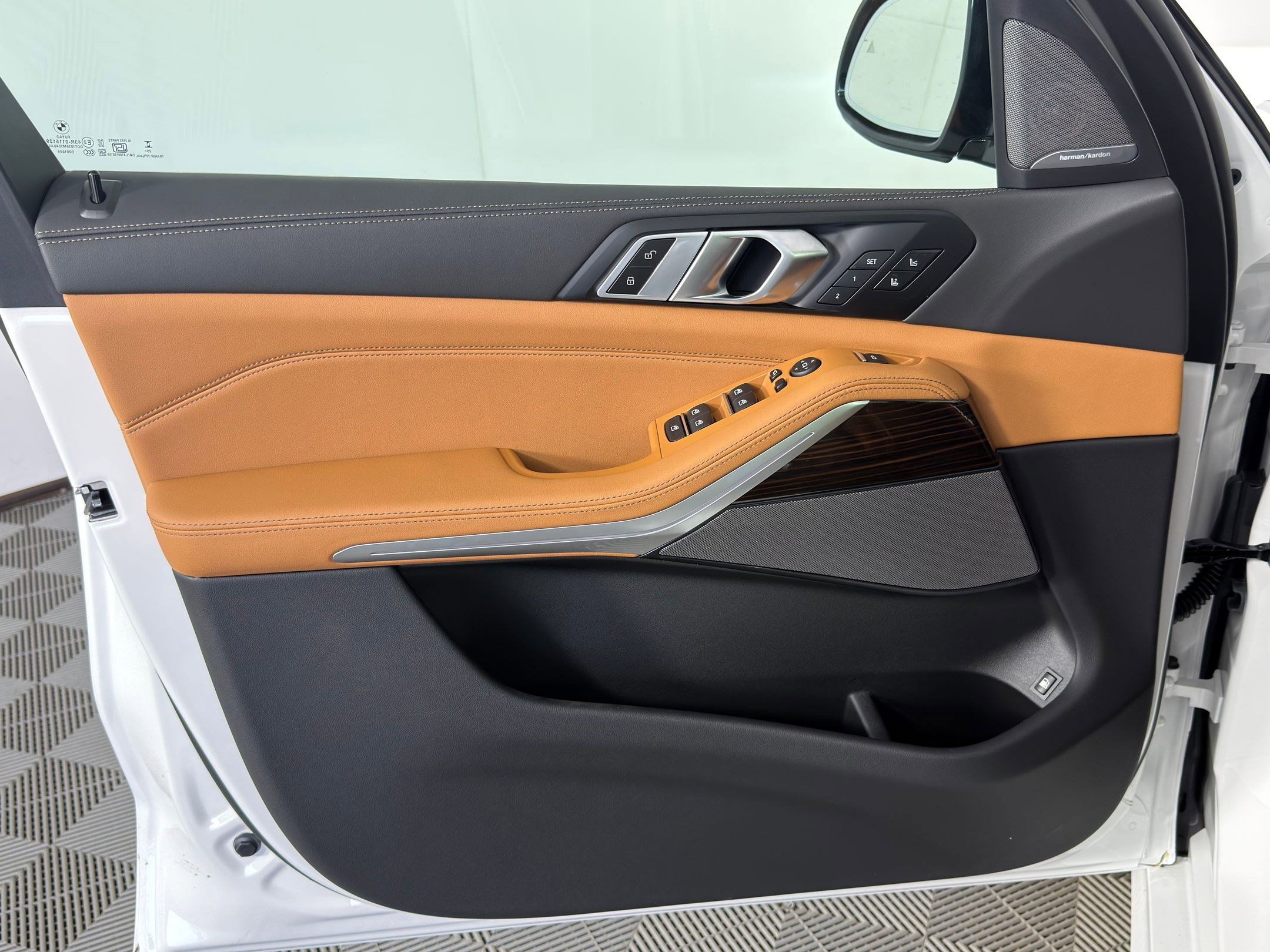 New 2026 BMW X5 xDrive50e w/ Executive Package image 12