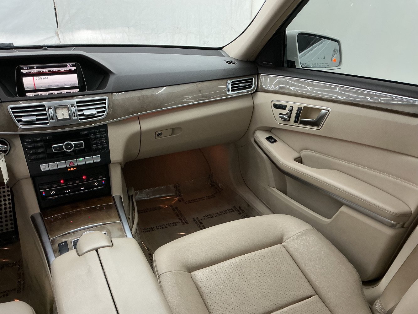 Used 2015 Mercedes-Benz E 350 4MATIC Sedan w/ Premium 1 Package image 27