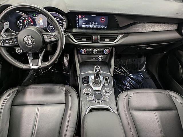 Used 2022 Alfa Romeo Stelvio Sprint AWD/4WD image 27