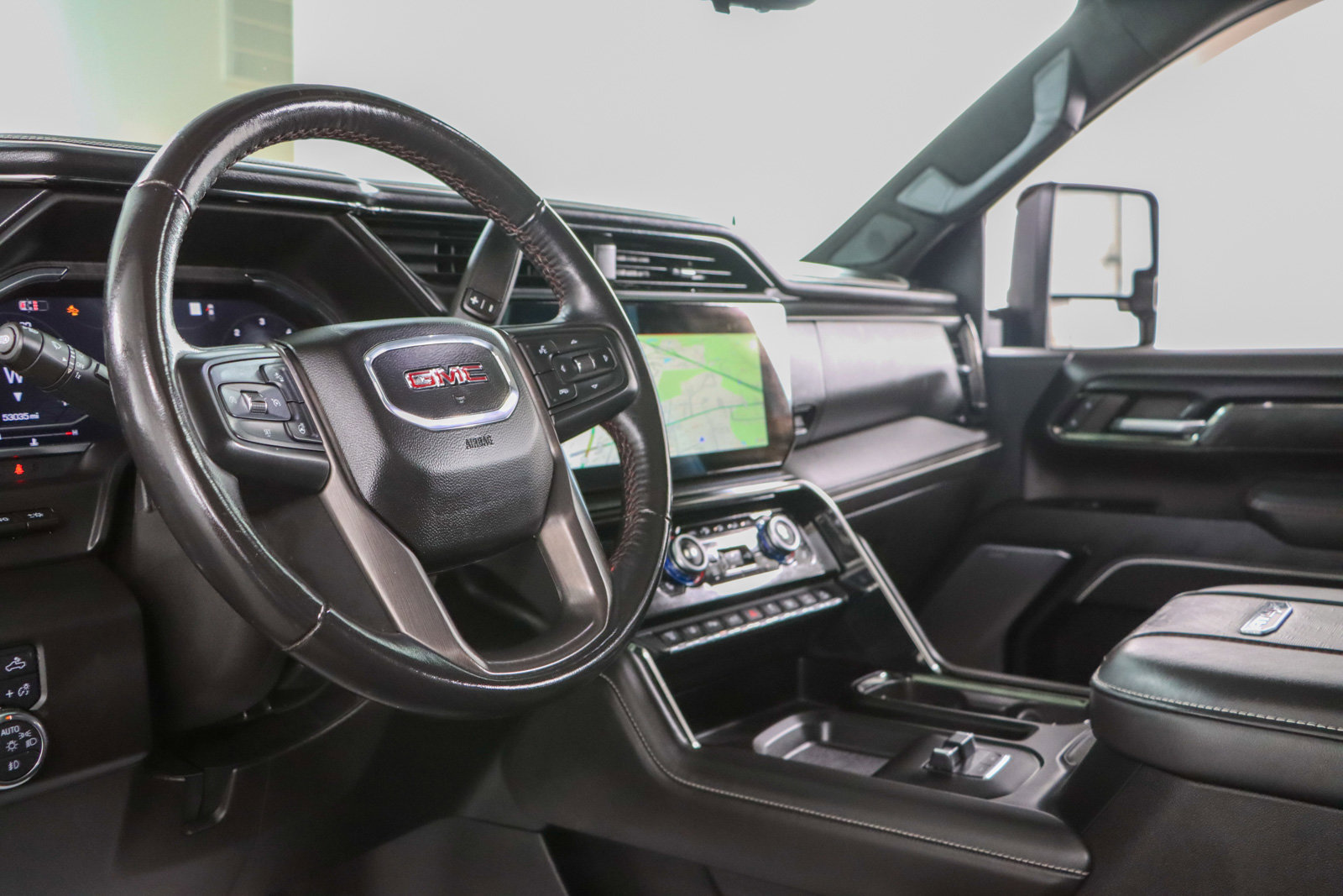 Used 2024 GMC Sierra 2500 AT4X AWD/4WD image 27