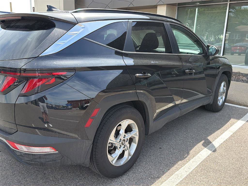 Used 2024 Hyundai Tucson SEL FWD image 2