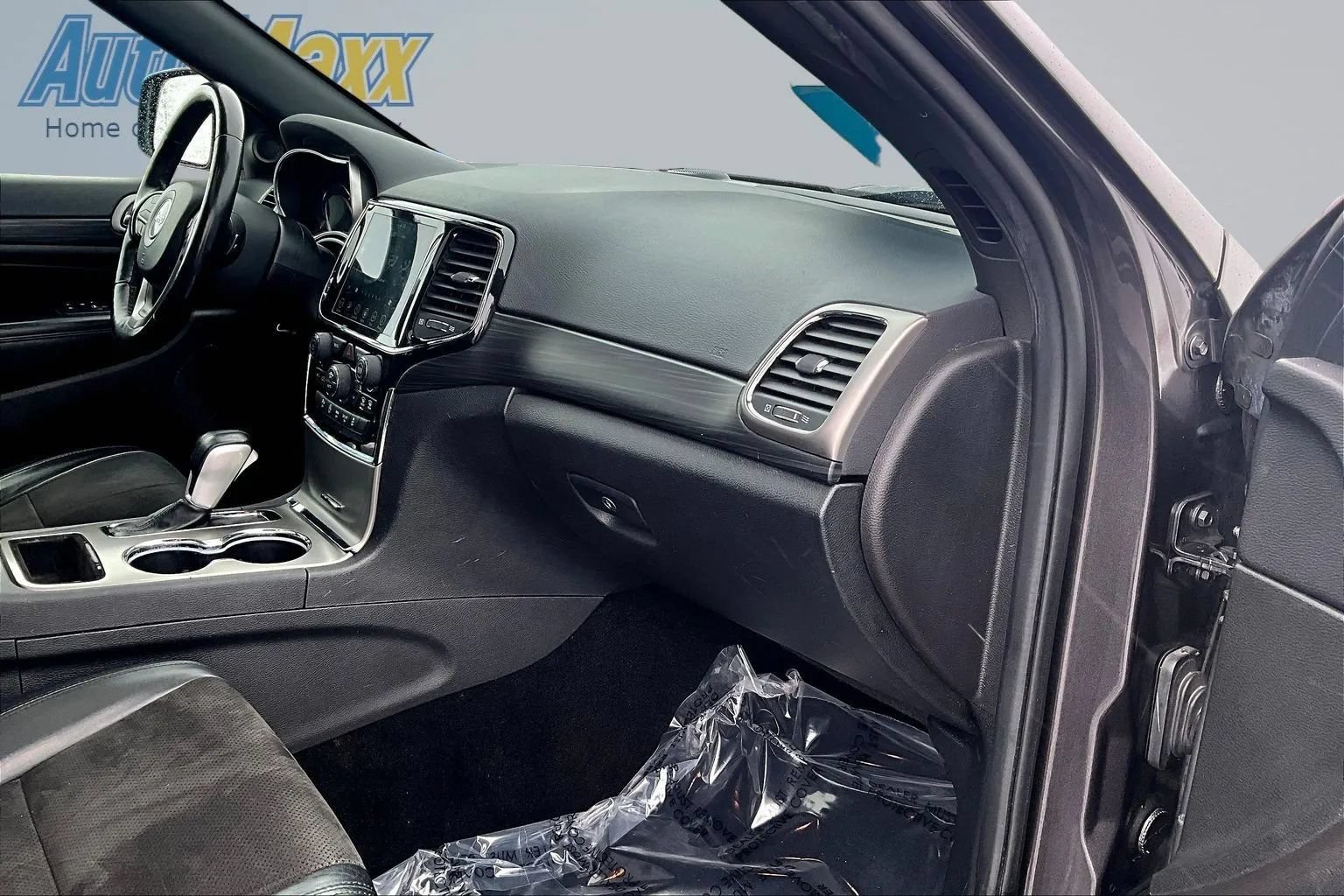Used 2021 Jeep Grand Cherokee Laredo X AWD/4WD image 32