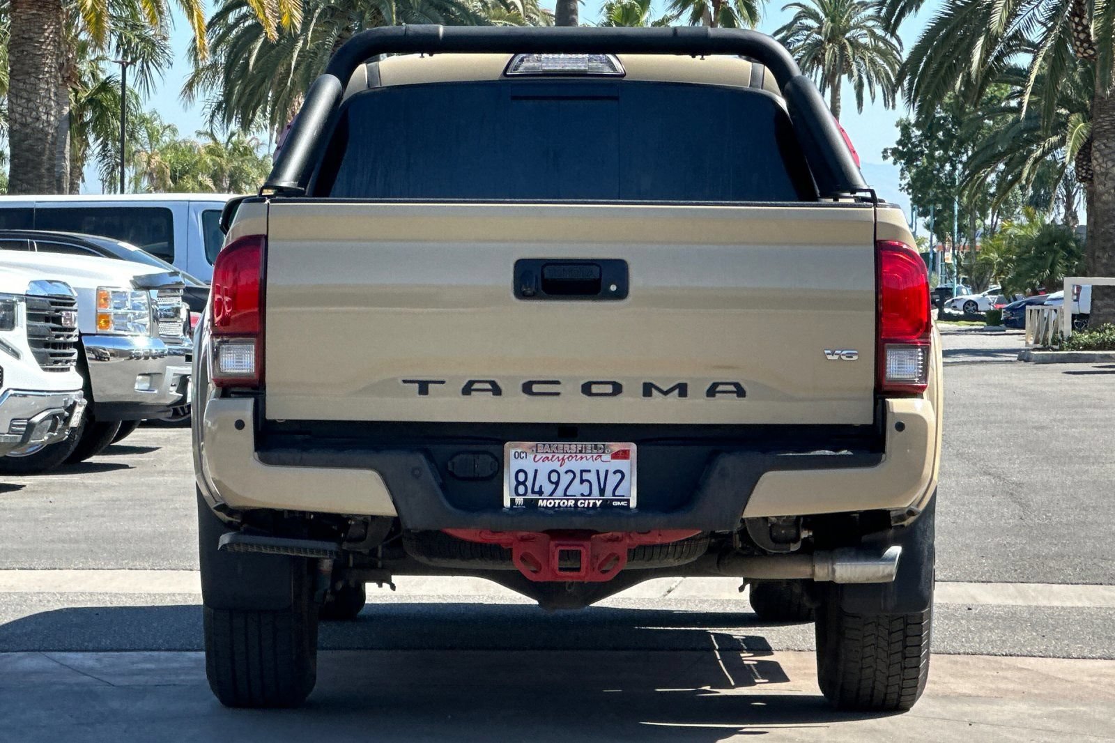 Used 2019 Toyota Tacoma TRD Sport w/ Exterior Package RWD image 5