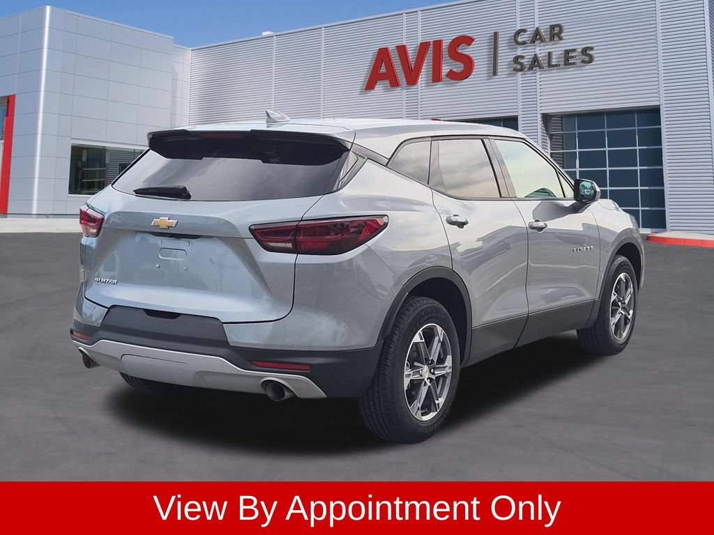 Used 2025 Chevrolet Blazer LT FWD image 6