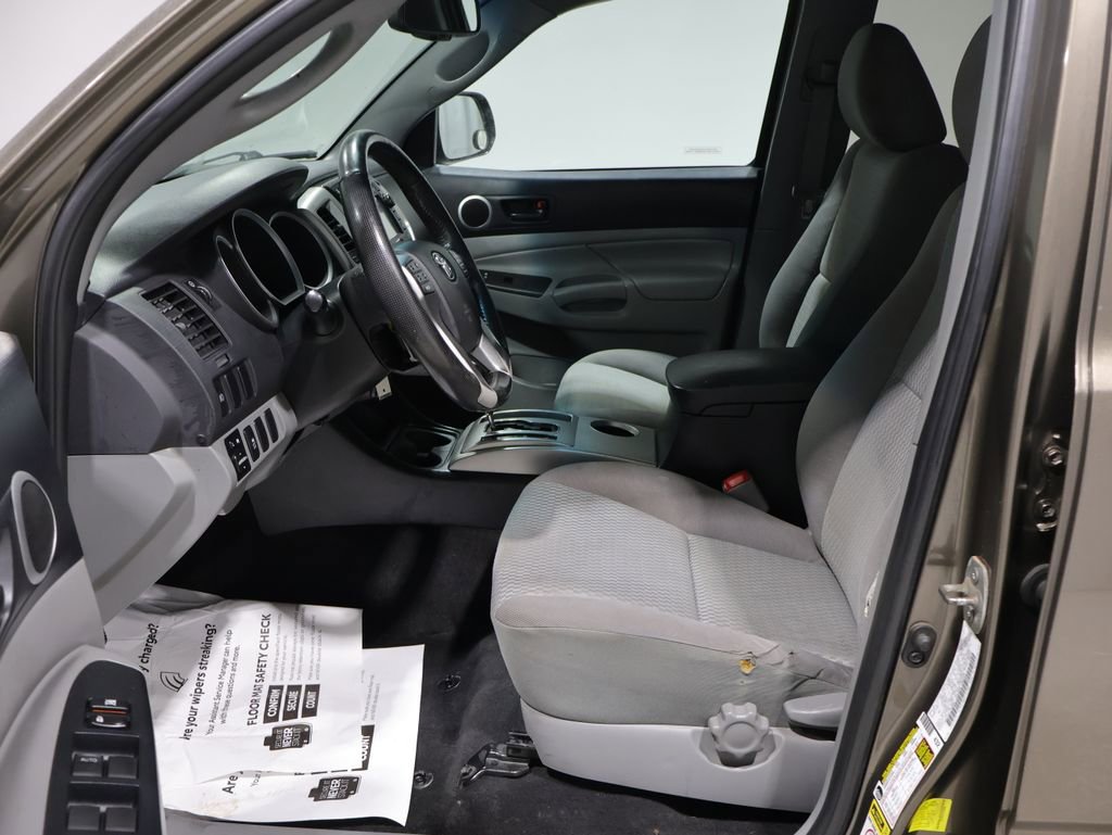 Used 2013 Toyota Tacoma PreRunner w/ SR5 Pkg RWD image 10