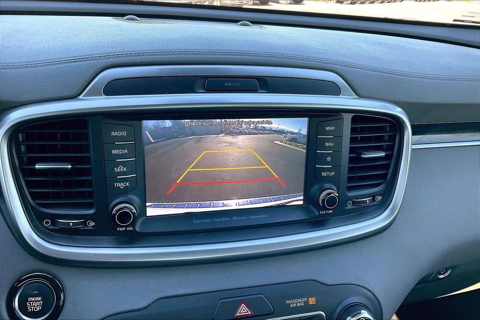 Used 2019 Kia Sorento SX image 14