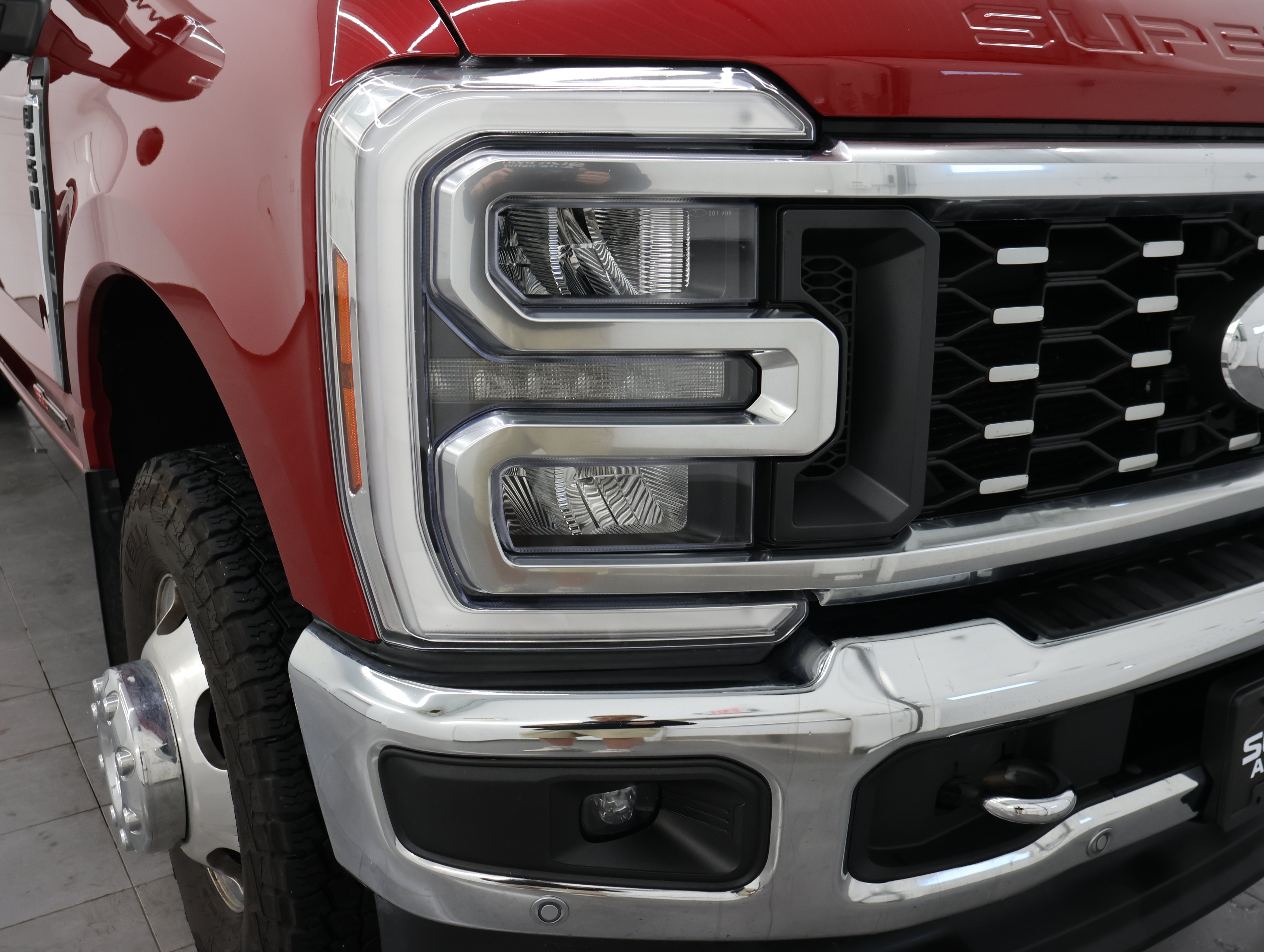 Used 2024 Ford F350 Lariat w/ Lariat Ultimate Package AWD/4WD image 27