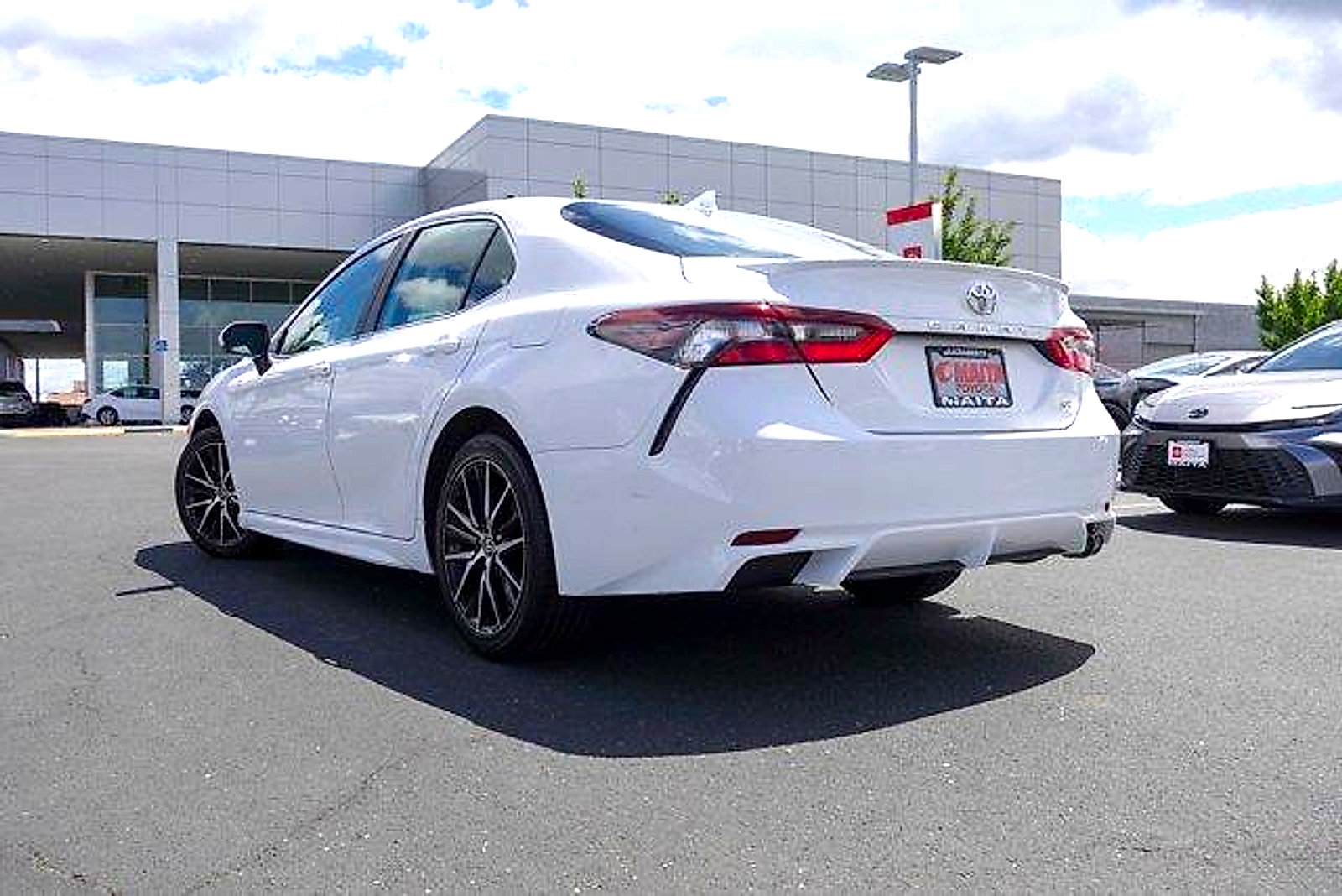 Certified 2023 Toyota Camry SE FWD image 7