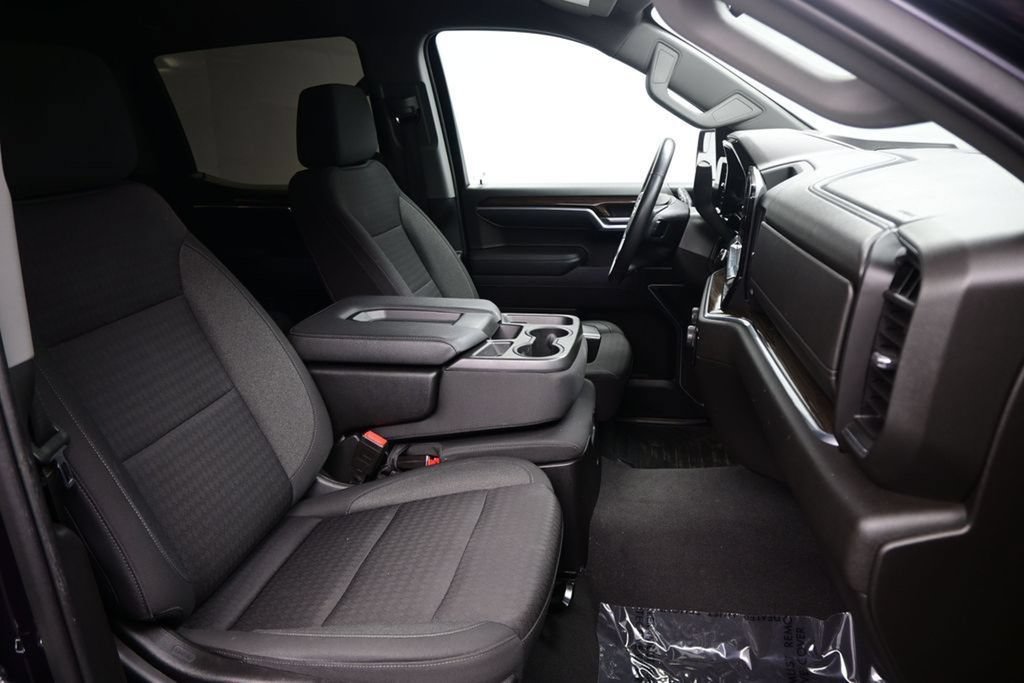 Used 2022 Chevrolet Silverado 1500 LT RWD image 13