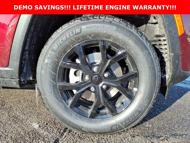 New 2026 Jeep Grand Cherokee Altitude AWD/4WD image 9