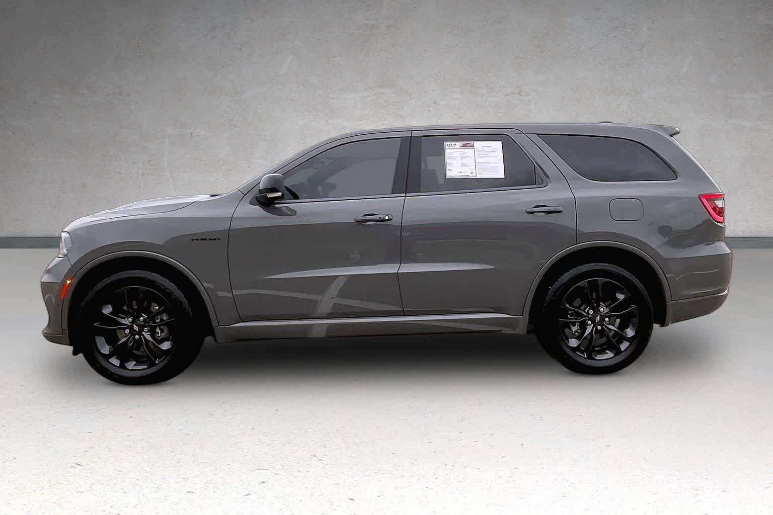 Used 2022 Dodge Durango R/T w/ Blacktop Package AWD/4WD image 3