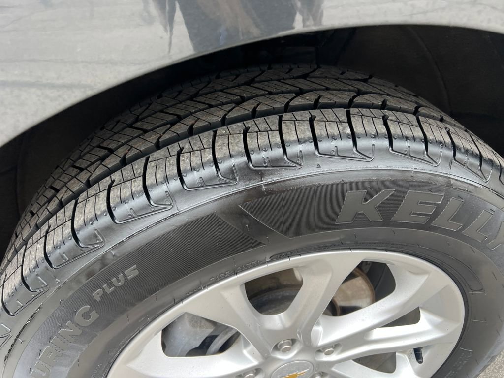 Used 2020 Chevrolet Equinox LT w/ Driver Convenience Package image 29