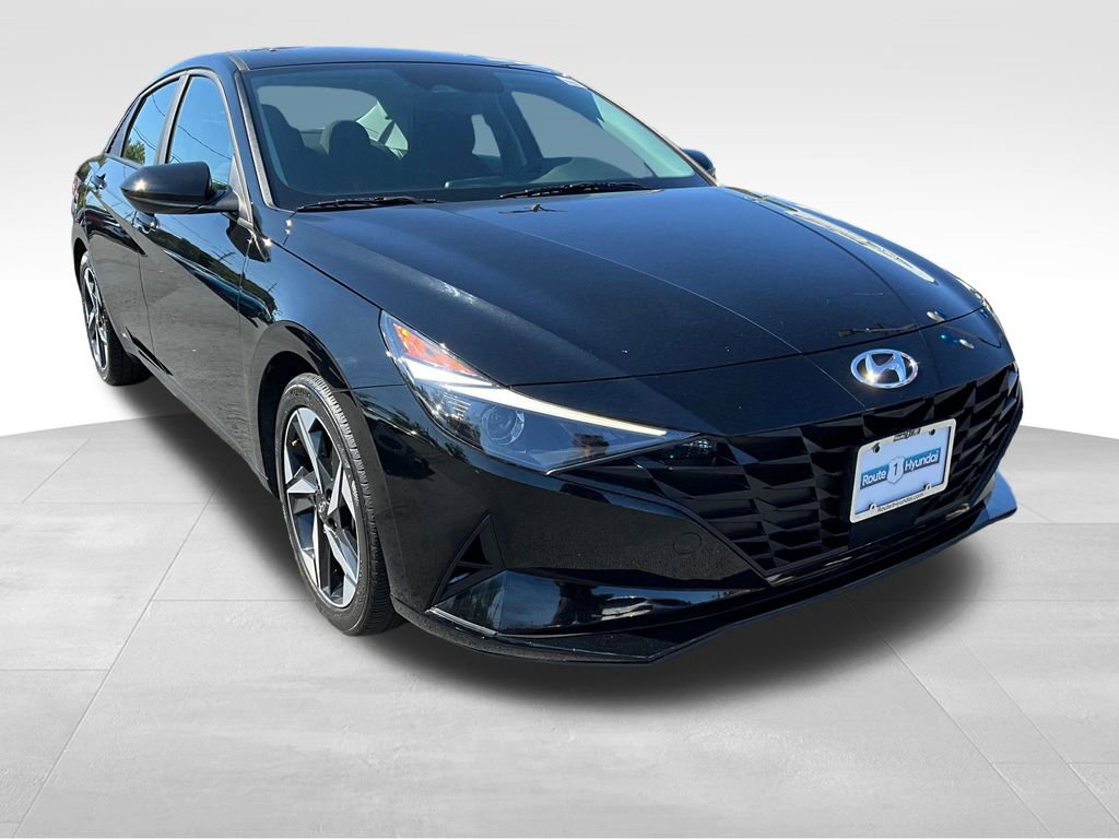 Certified 2023 Hyundai Elantra SEL w/ Convenience Package image 1