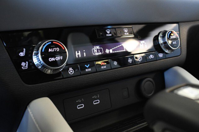 New 2026 Mitsubishi Outlander SEL AWD/4WD image 43