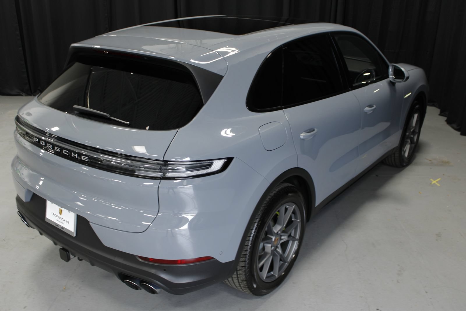 New 2026 Porsche Cayenne E-Hybrid AWD/4WD image 13