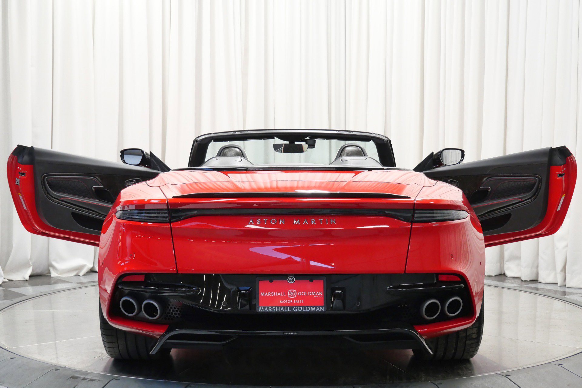 Used 2023 Aston Martin DBS Superleggera Volante image 8