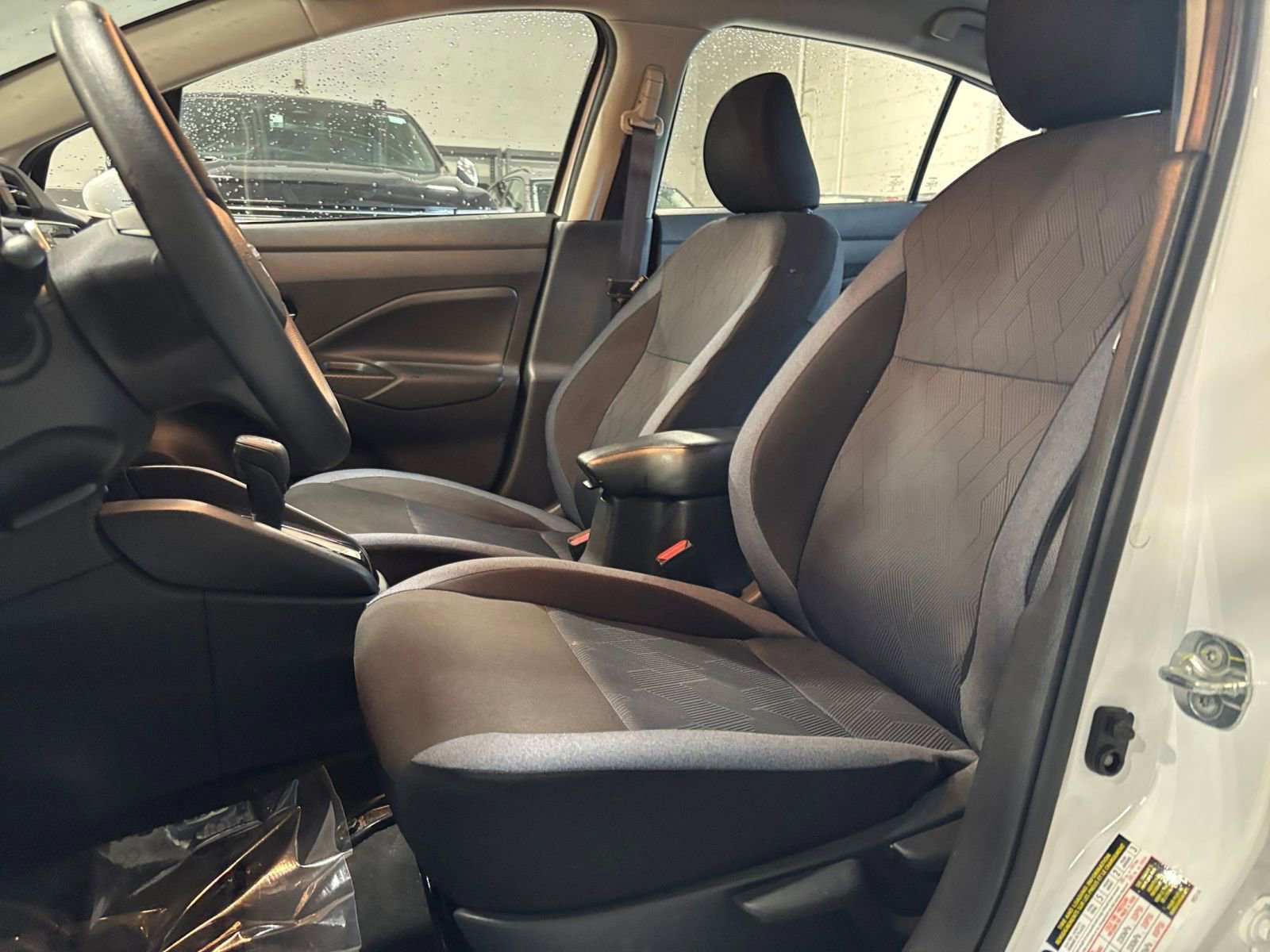 Used 2025 Nissan Versa SV FWD image 35