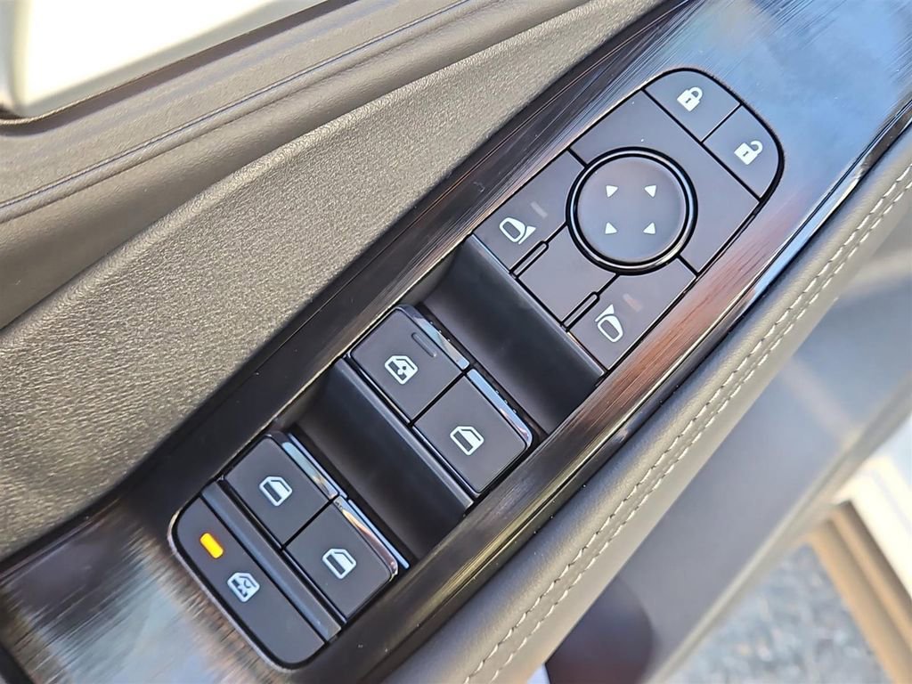 New 2026 Nissan Rogue SV image 8