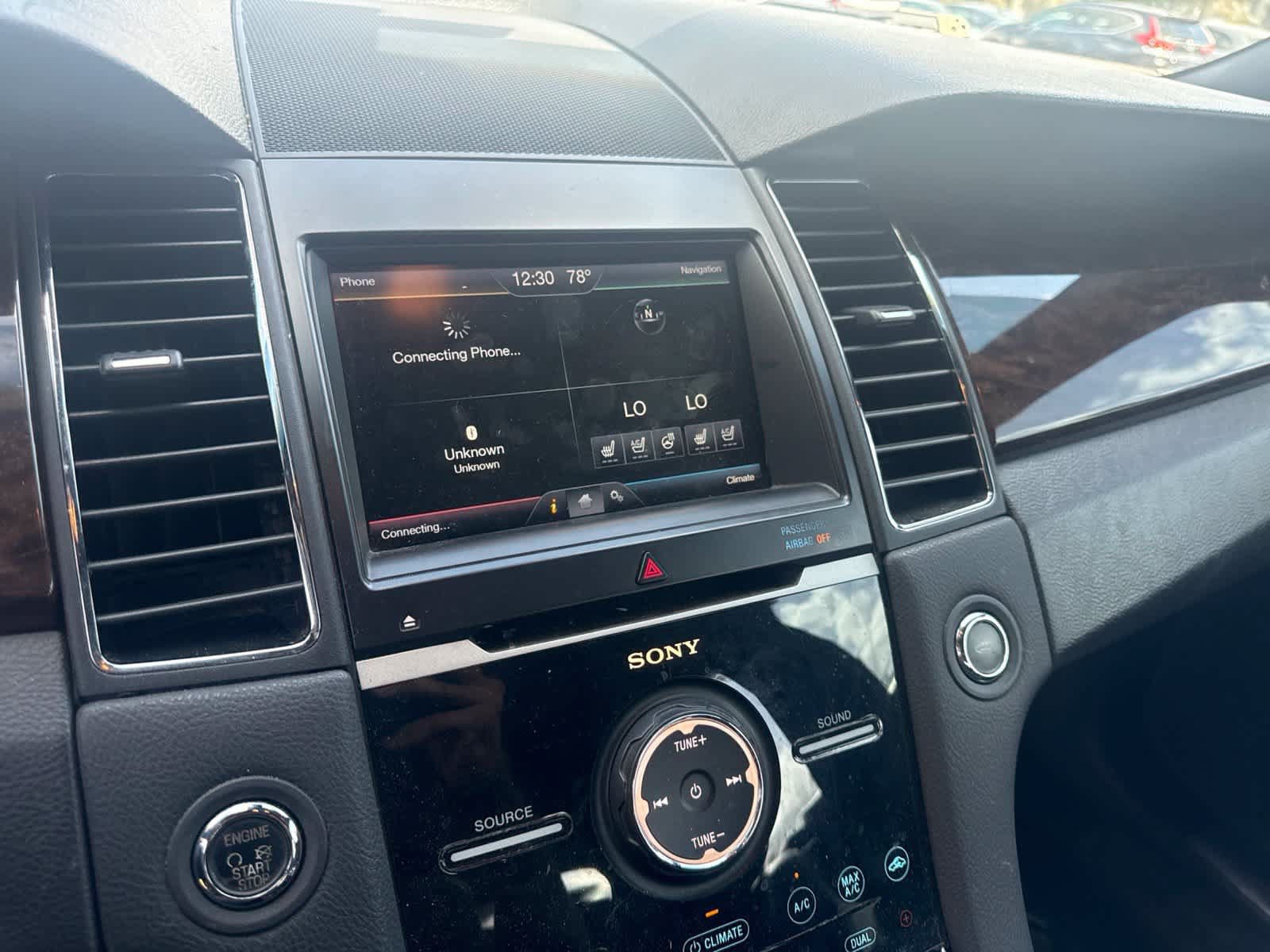 Used 2015 Ford Taurus Limited w/ Equipment Group 301A FWD image 3