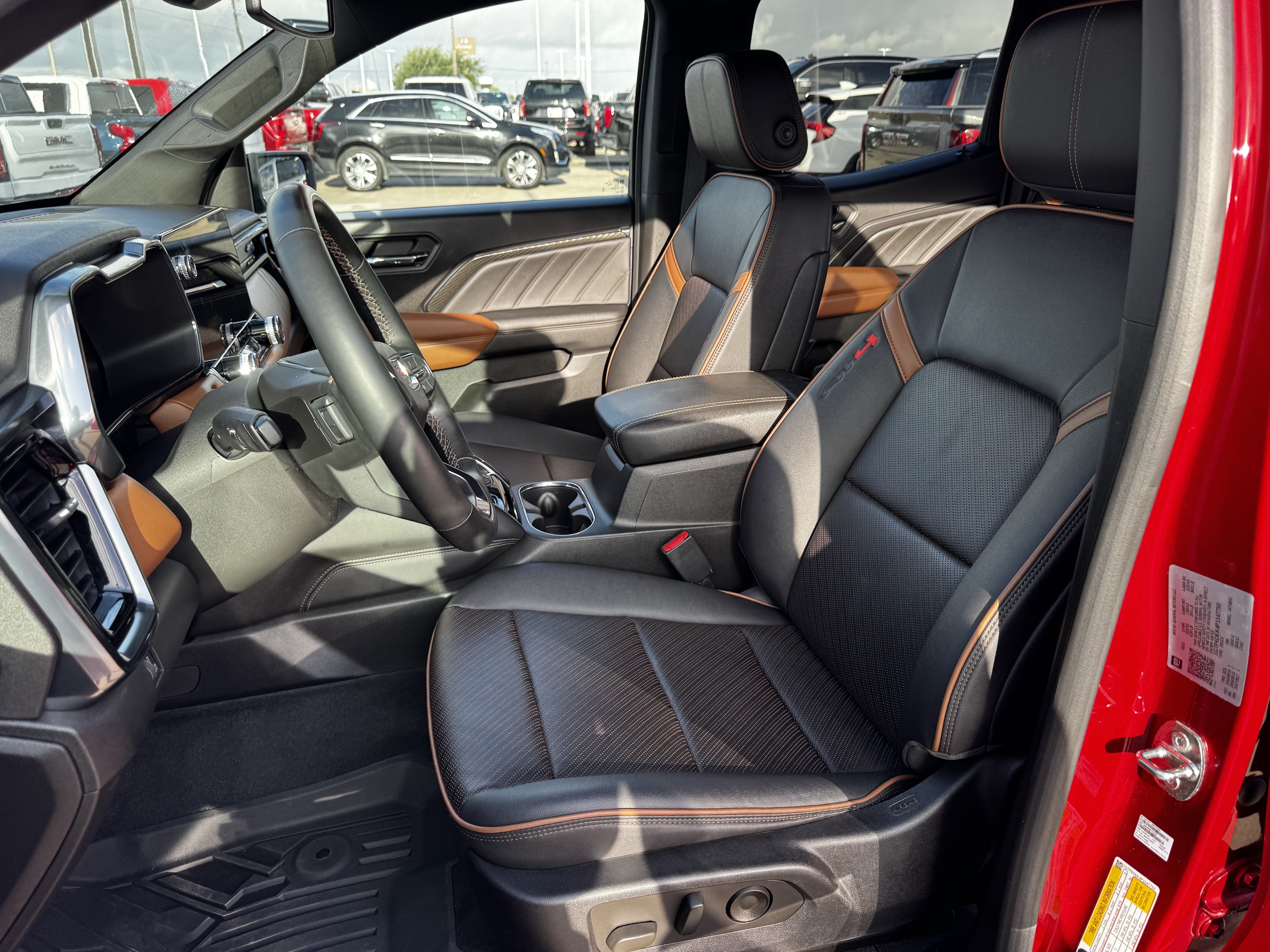 Used 2023 GMC Canyon AT4 w/ AT4 Premium Package AWD/4WD image 27