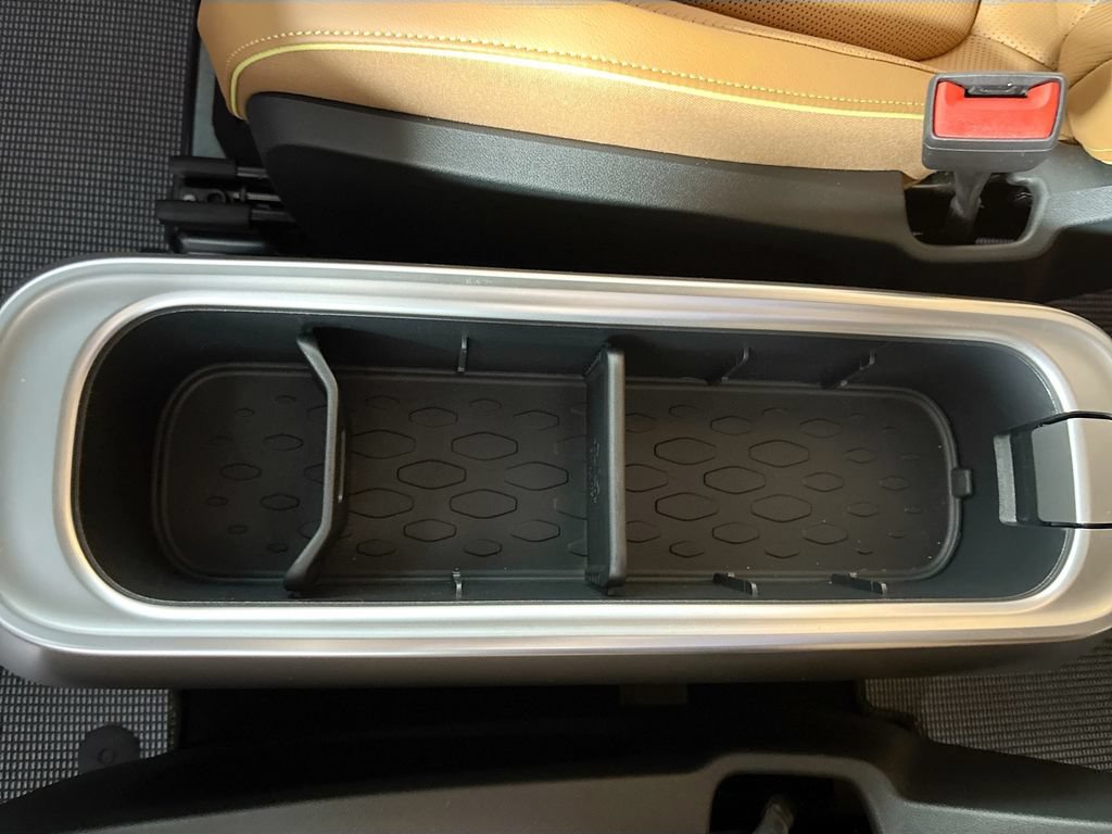 Certified 2025 Volkswagen ID. Buzz Pro S RWD image 17