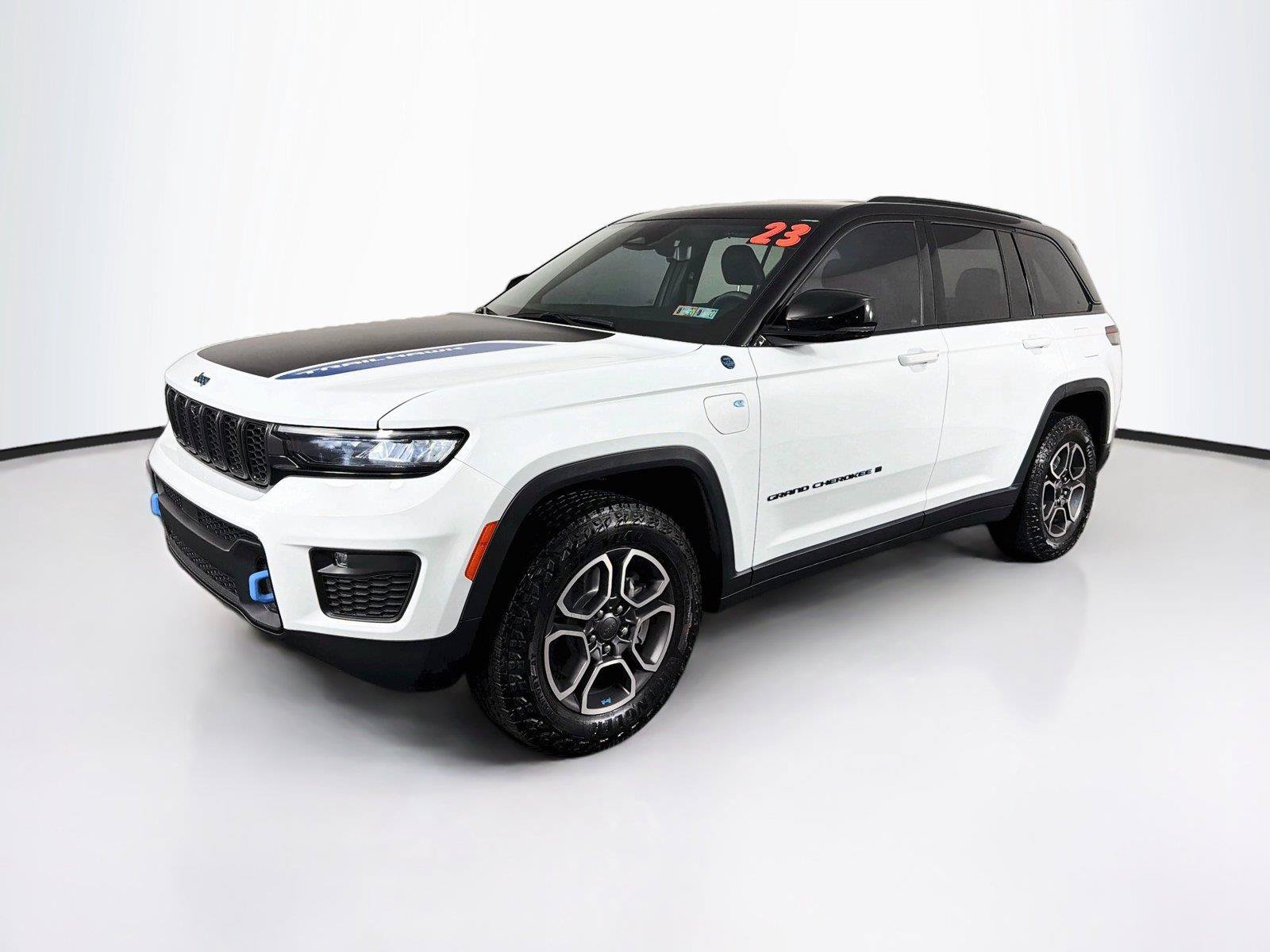 Used 2023 Jeep Grand Cherokee Trailhawk 4xe AWD/4WD image 7