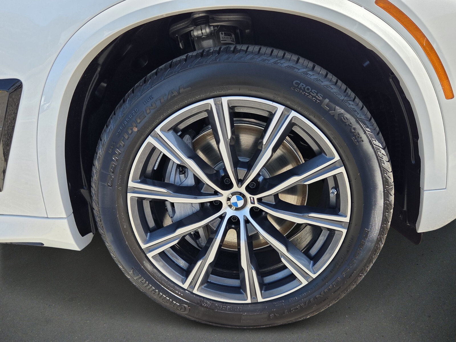 New 2026 BMW X5 xDrive50e w/ M Sport Package AWD/4WD image 9
