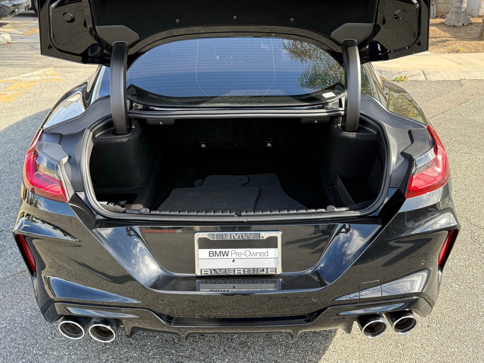 Used 2020 BMW M8 Coupe w/ M Driver's Package image 16