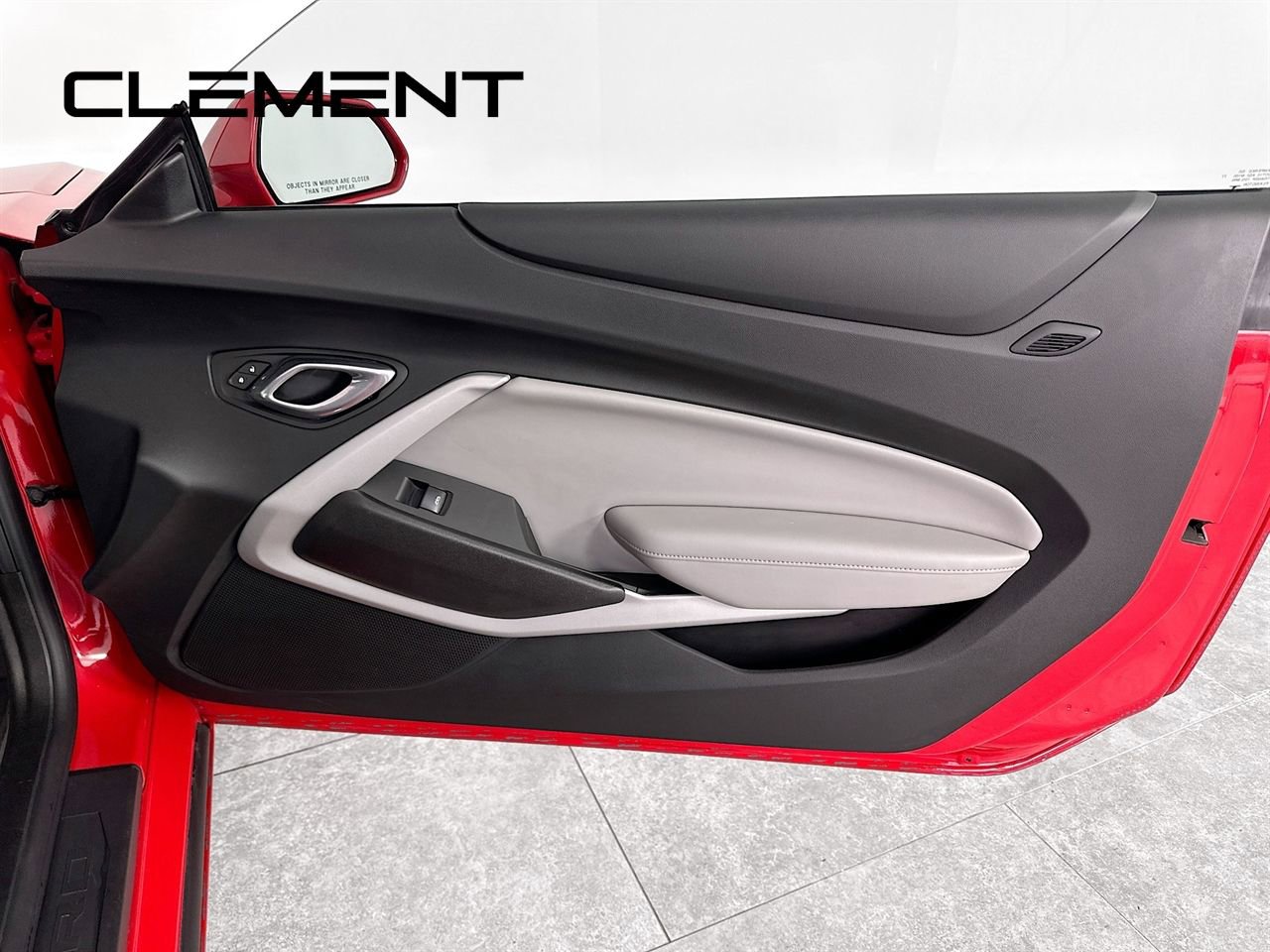 Used 2018 Chevrolet Camaro SS image 33