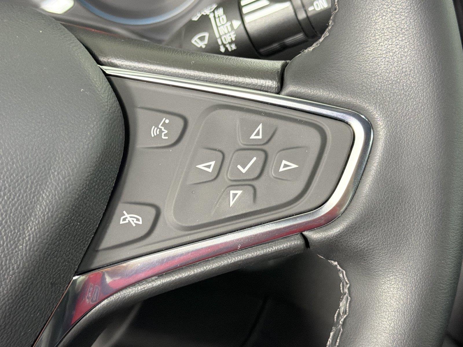 Used 2024 Chevrolet Equinox LT FWD image 25