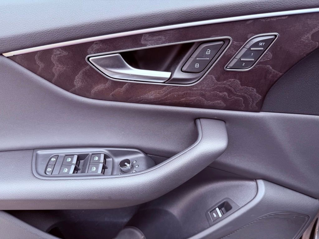 Used 2021 Audi Q8 Premium Plus w/ Premium Plus Package image 21