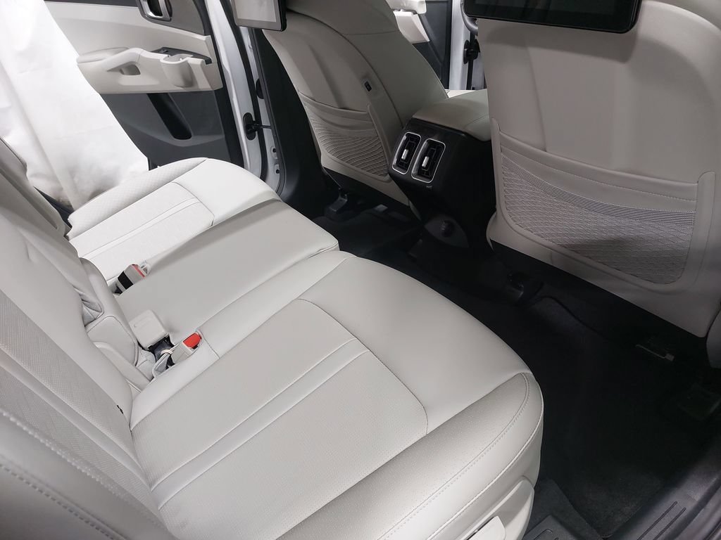 New 2026 Kia Sorento S w/ S Panoramic Sunroof Package FWD image 11