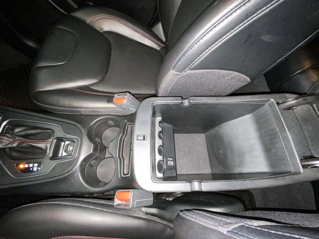 Used 2022 Jeep Cherokee Trailhawk AWD/4WD image 20