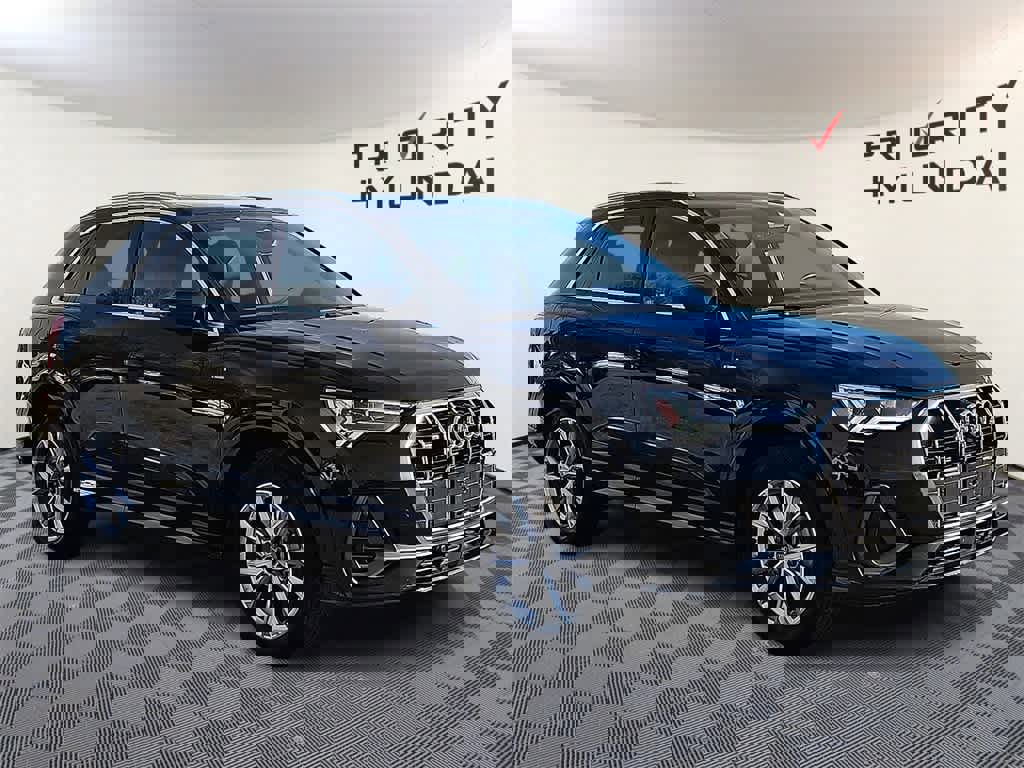 Used 2024 Audi Q3 2.0T Premium image 3