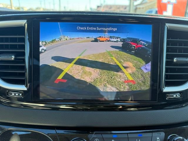 Certified 2024 Chrysler Pacifica Touring-L image 25