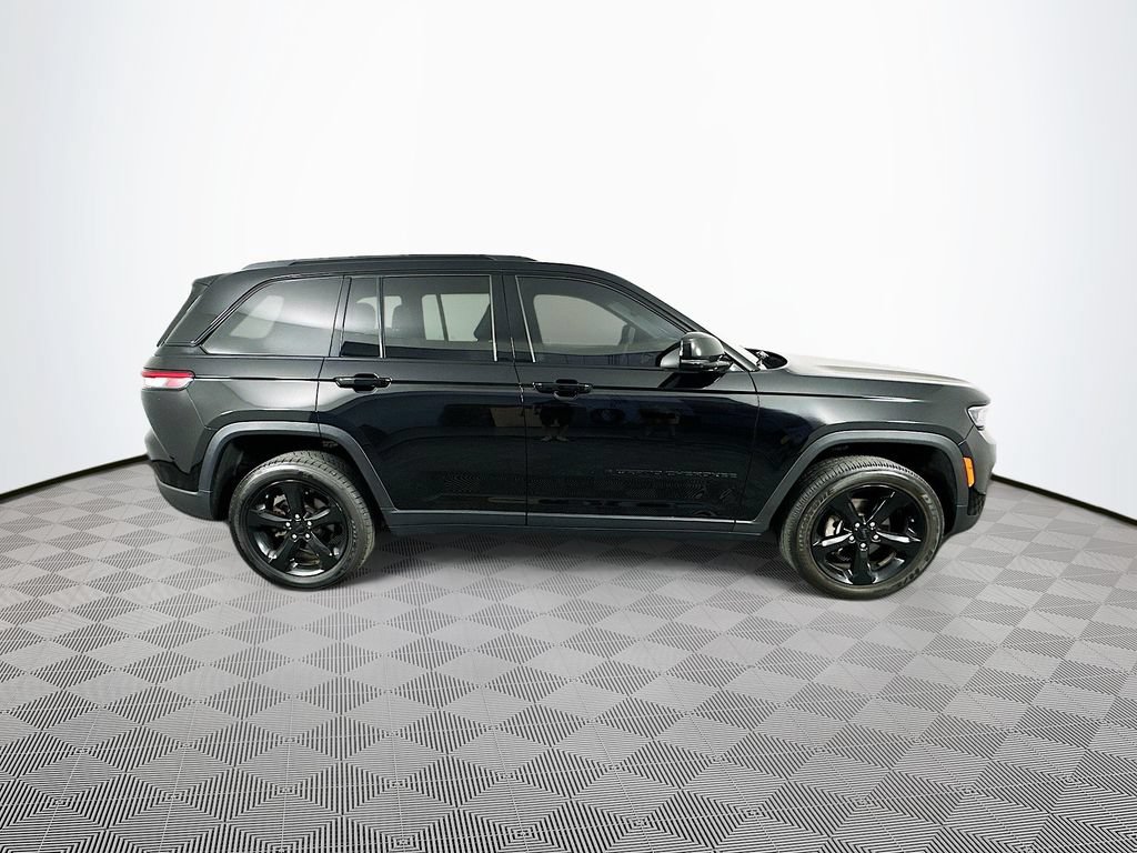 Certified 2023 Jeep Grand Cherokee Altitude AWD/4WD image 14