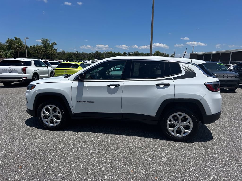 Used 2024 Jeep Compass Sport w/ Mopar Graphics Package AWD/4WD image 8