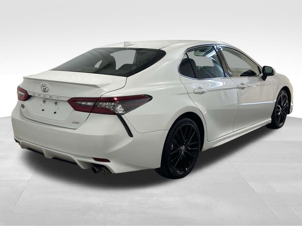 Used 2023 Toyota Camry XSE image 3