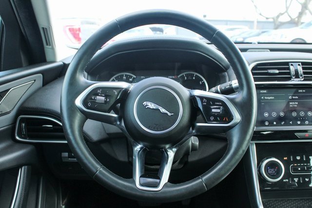 Used 2020 Jaguar XE S image 25