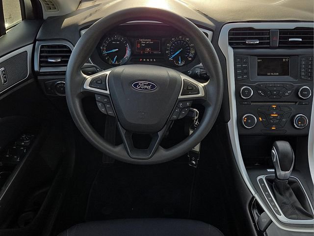 Used 2016 Ford Fusion SE image 17