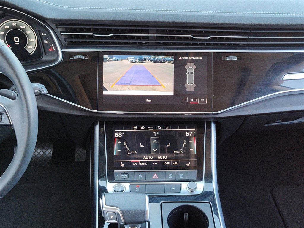 Used 2023 Audi Q8 Premium image 29