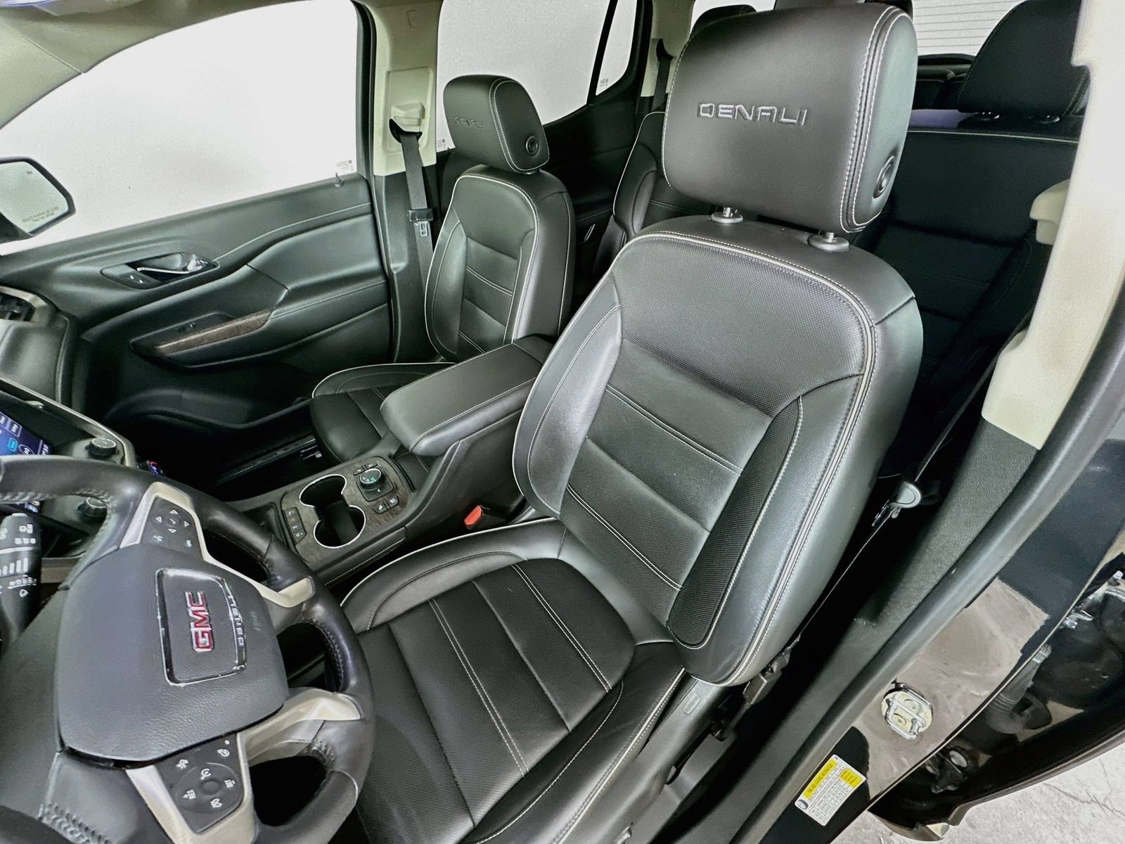 Used 2020 GMC Acadia Denali FWD image 34