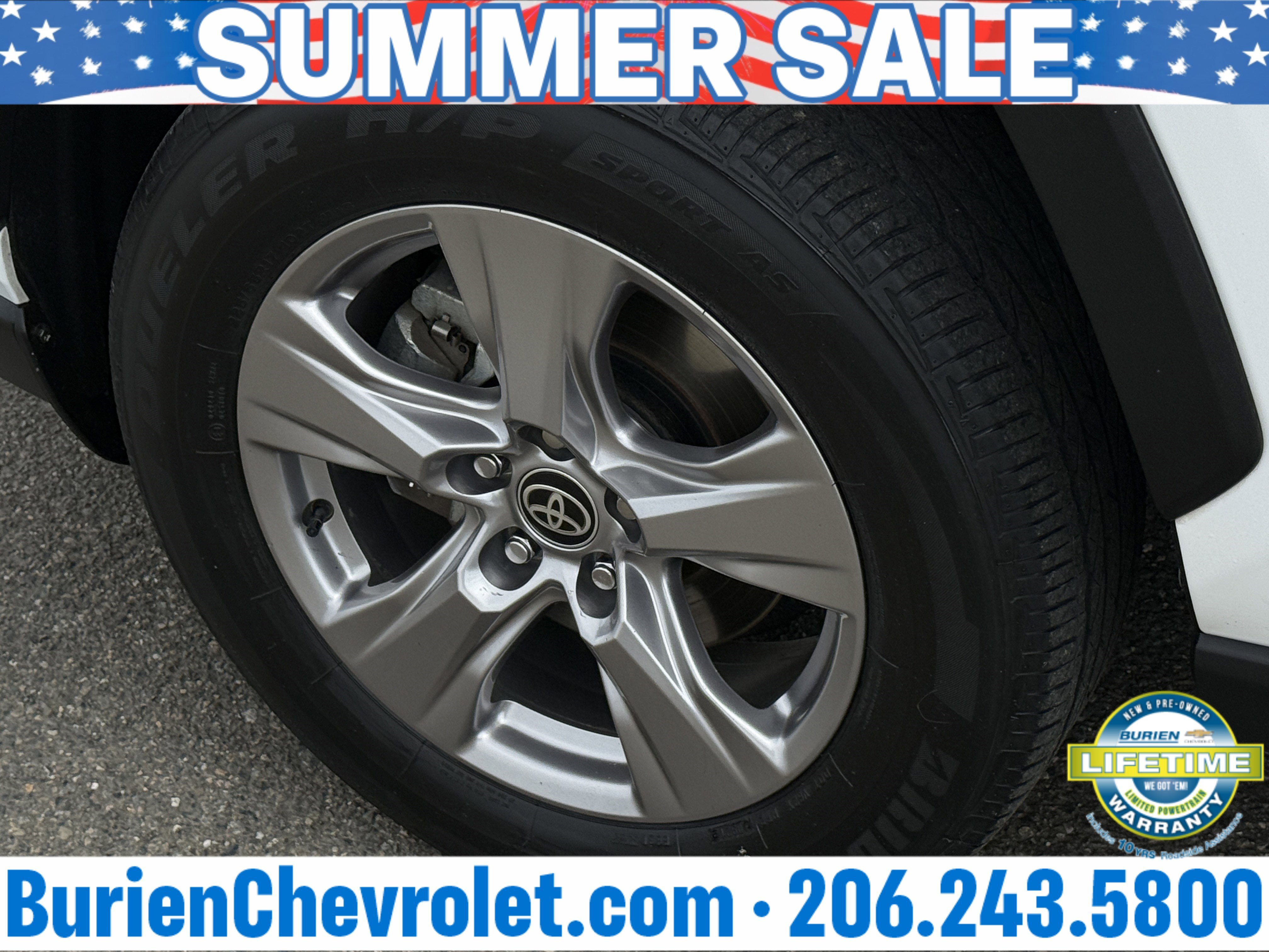 Used 2023 Toyota RAV4 XLE AWD/4WD image 30